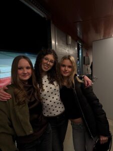 Bild von 2 Freundinnen und mir