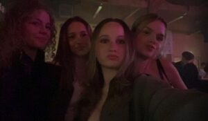 Bild von 3 Freundinnen und mir